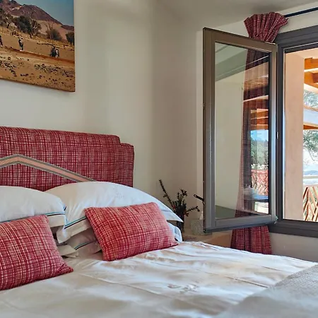 Six - Your Seaside Retreat At Salinedda