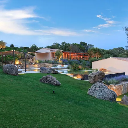 Six - Your Seaside Retreat At Salinedda Villa *