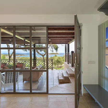 Six - Your Seaside Retreat At Salinedda *