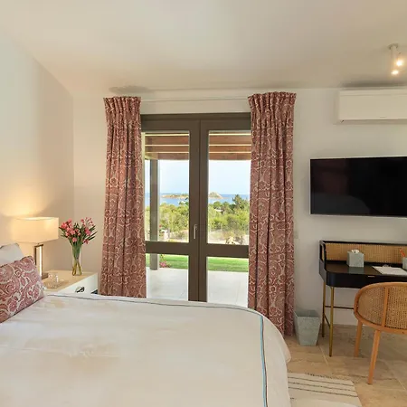 Six - Your Seaside Retreat At Salinedda